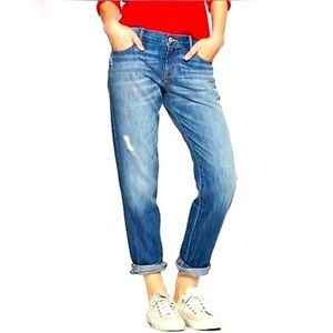 Gap 1969 Sexy boyfriend jean. Vintage wash. Mid-rise.
